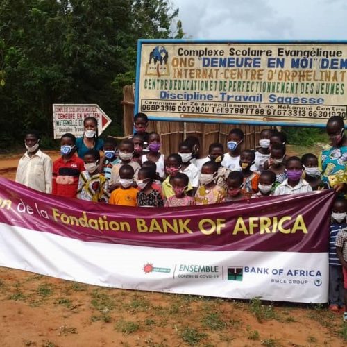 FONDATION BOA - VUE D'ENSEMBLE DES ENFANTS ET LA DELEGATION DE BOA CE MARDI 2020